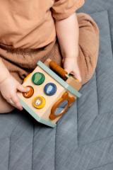 Cubo de actividades pequeño de madera