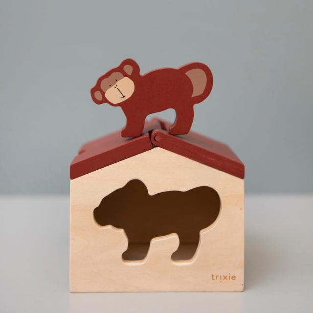 Wooden house - Mr. Monkey