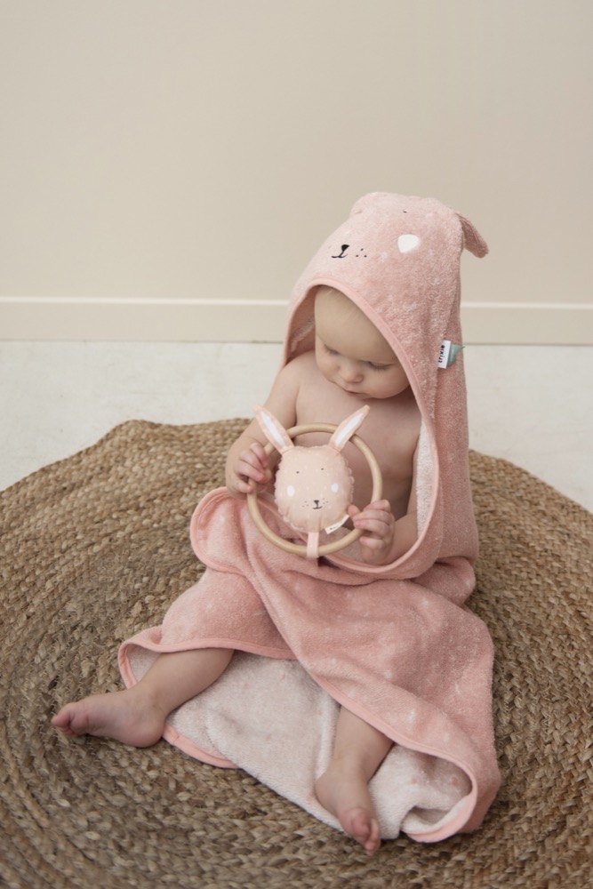 KINOUSSES Cape de bain bébé fille - Kipic & Olga - 70x70 cm pas