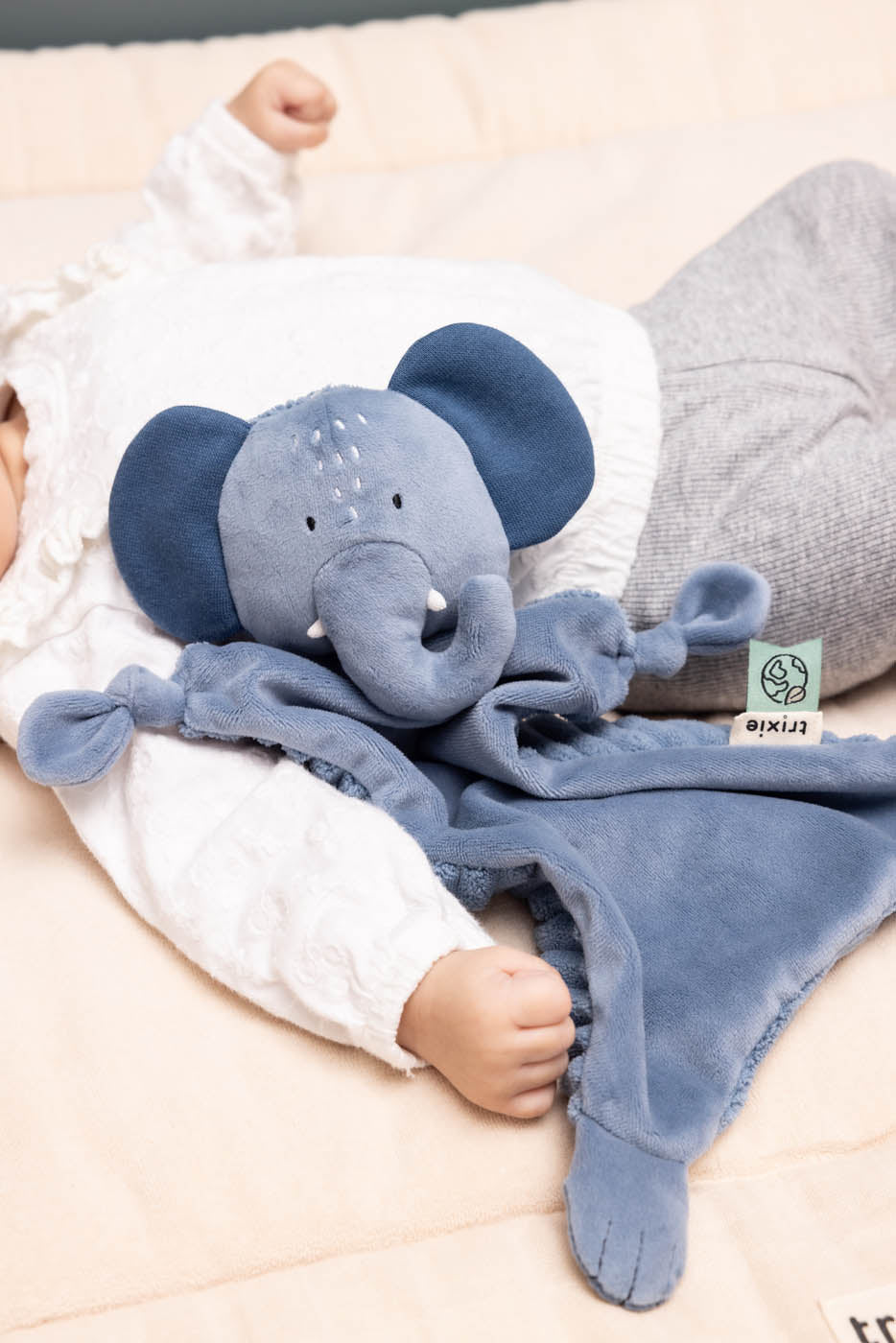 Trixie Mrs. Elephant comforter