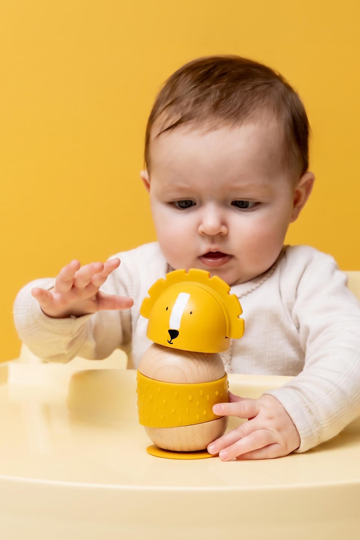 Wooden rattle stacker - Mr. Lion