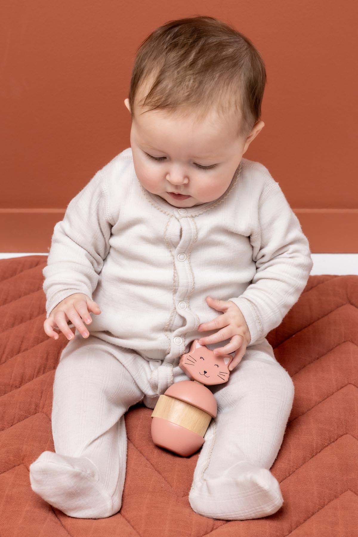 Wooden rattle stacker - Mrs. Cat