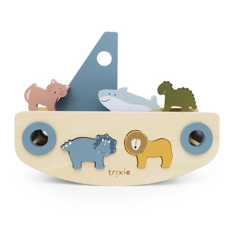 Wooden sailboat sorter