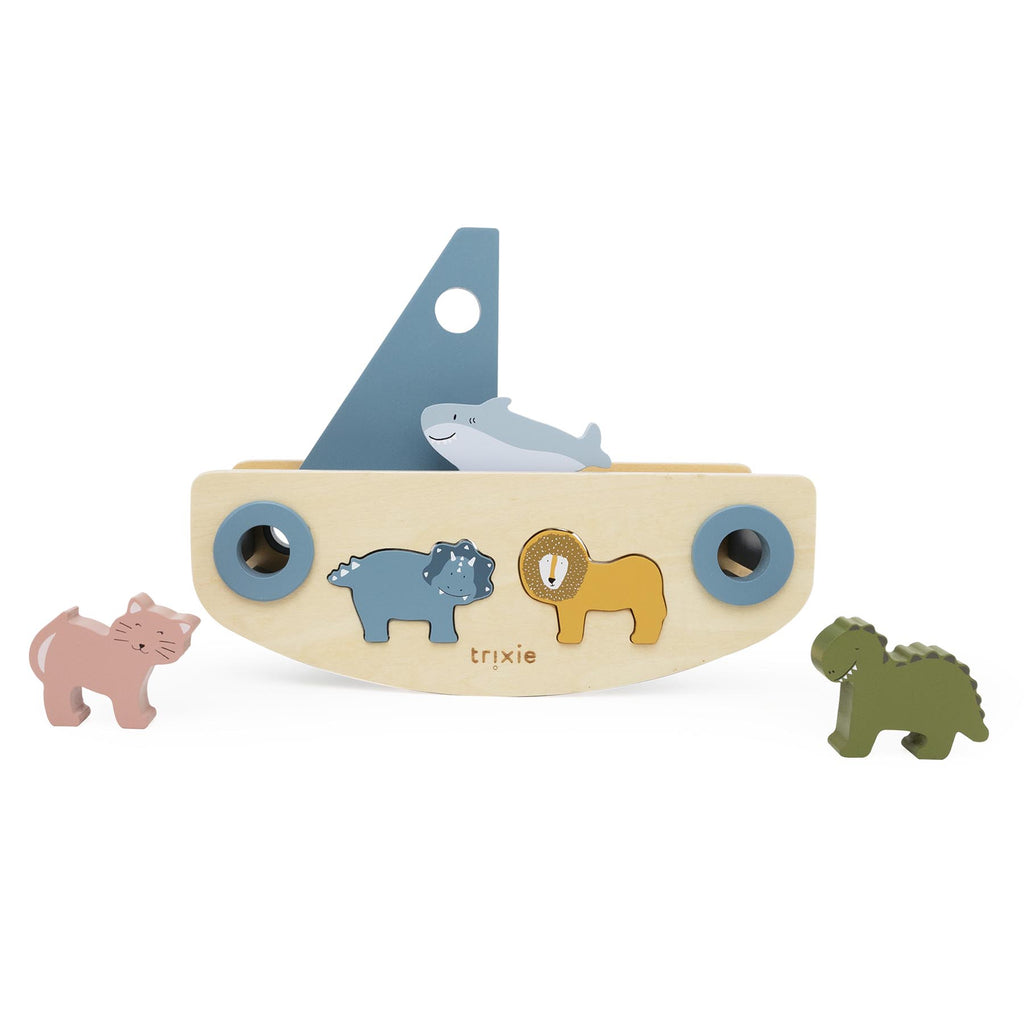 Wooden sailboat sorter