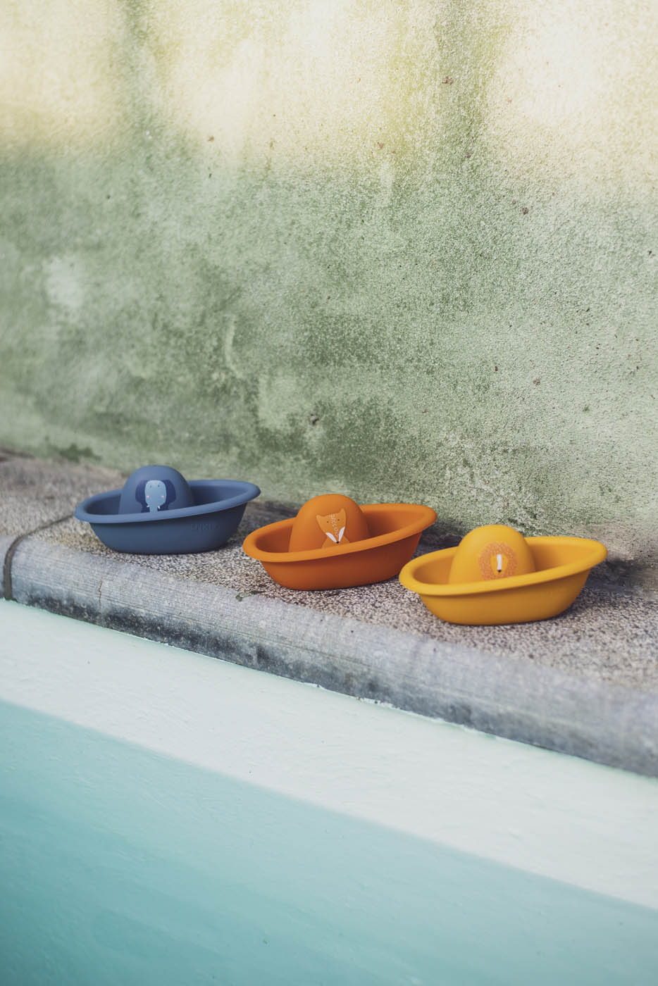 Trixie bath toys boat