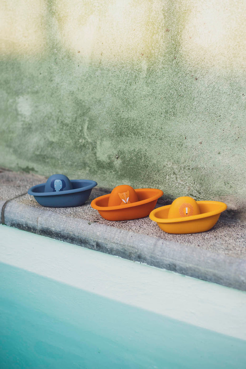 Trixie bath toys boat