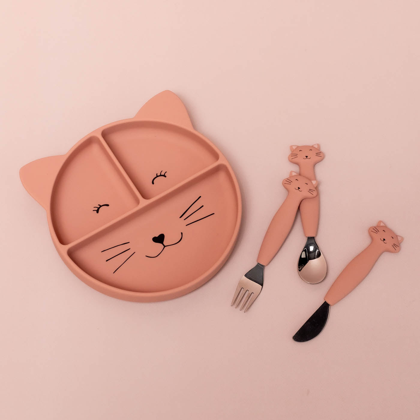 Trixie mealtime essentials silicone divided suction plate and cutlery in Mrs. Cat