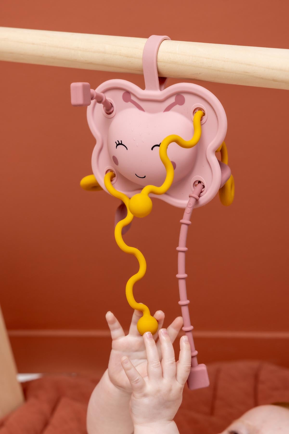 Silicone sensory pull toy - Mrs. Butterfly