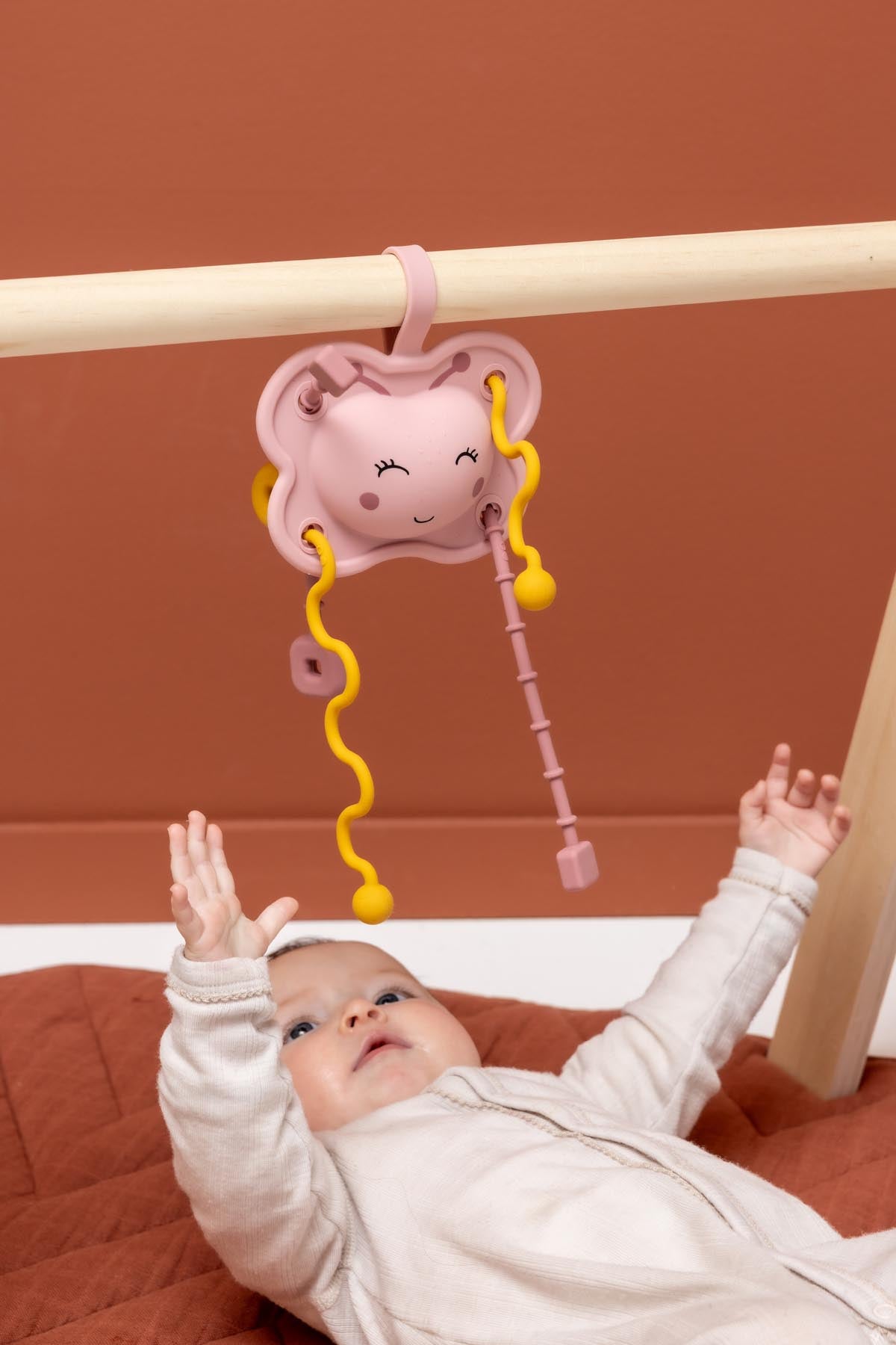 Silicone sensory pull toy - Mrs. Butterfly