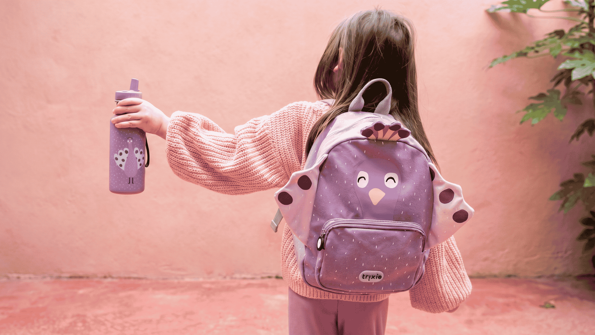Trixie school essentials Mrs. Peacock backpack and drinking bottle 
